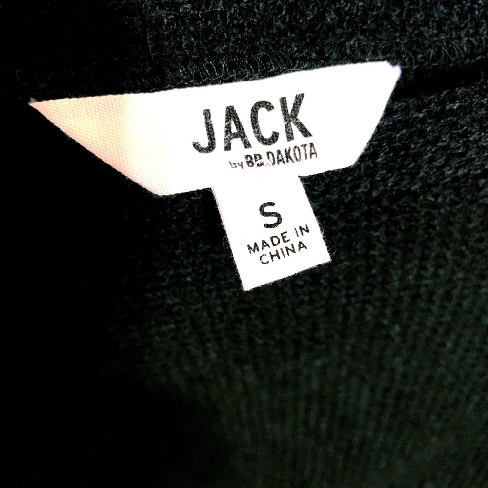 Sweater - Picture 4 of 4